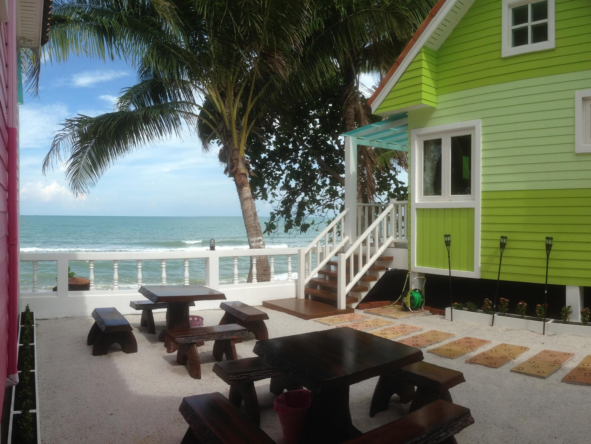 Teeny Beach Sichon Luaran gambar